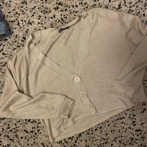 Zara sweater and shirt set - Picture 2 of 3